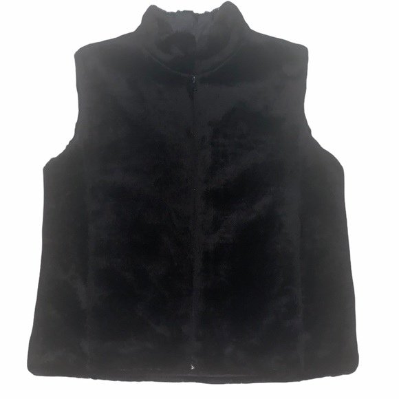 Effeci Jackets & Blazers - Black furry vest Size Small